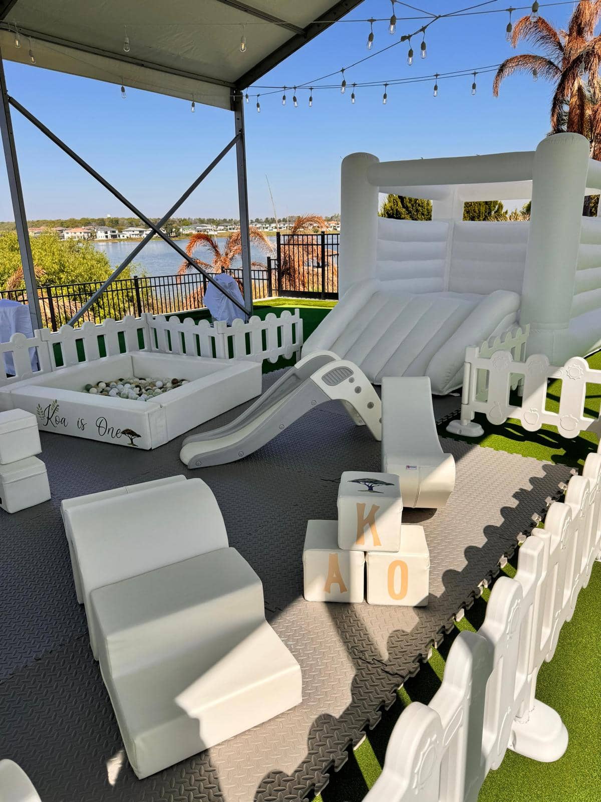 Full party package setup — Sunshine Bounce & Play